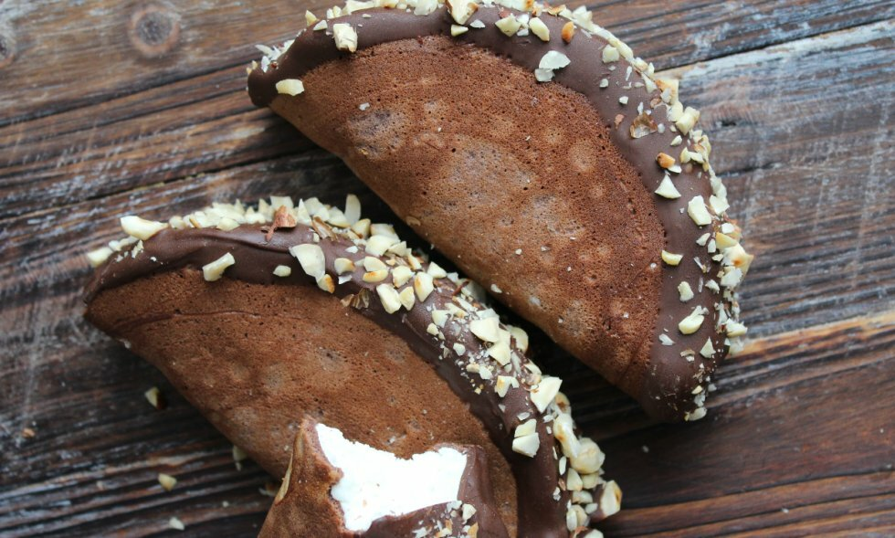 Chocolate-Dipped Ice Cream Tacos